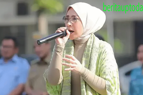 Tangis Melly Goeslaw